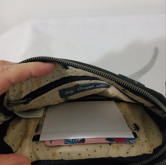 Lug Coupe SE, Snowman Trees - Picture 5 of 6